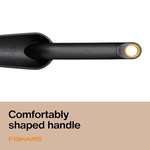 Fiskars Eco Transplanter with Narrow Curved Spade, Depth Markings, Ergonomic Handle, UV Resistance, Ideal for Seedlings and Small Plants