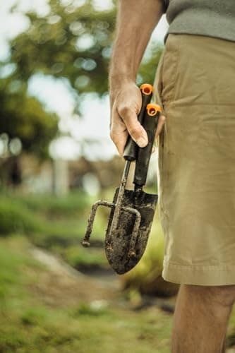 Fiskars Ergo Trowel, for Tough Soil, Length 30cm, Durable Steel Head/Plastic Handle, Black/Orange, 1027017