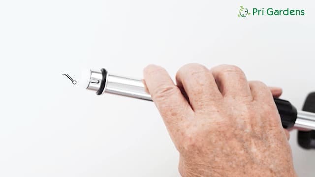 Watering Wand 18"- 24", Zinc Alloy Handle, Stainless Steel Tube, Ratcheting Head, Thumb Control and Soft Handle.