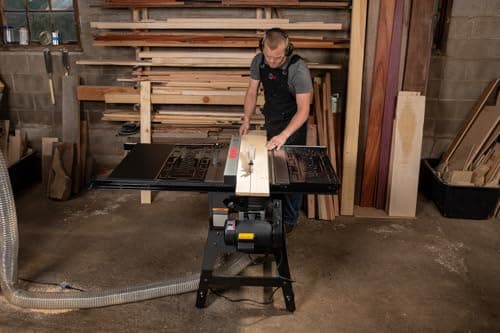 SAWSTOP 1.75HP Contractor Saw with 30” Premium Fence Assembly (CNS175-PFA30)