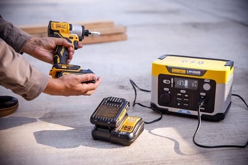 Champion Power Equipment 201188 285-Wh Power Station 600/300-Watt Portable Lithium-Ion Battery Solar Generator