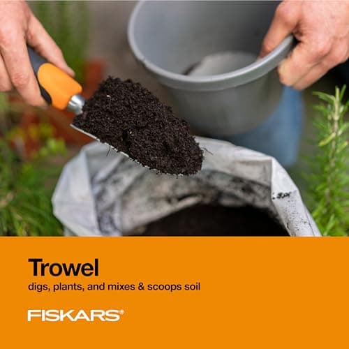 Fiskars 3-in-1 Garden Tool Set, Includes Trowel, Transplanter, and Cultivator for Outdoor Gardening, Ergonomic Yard Tool Kit