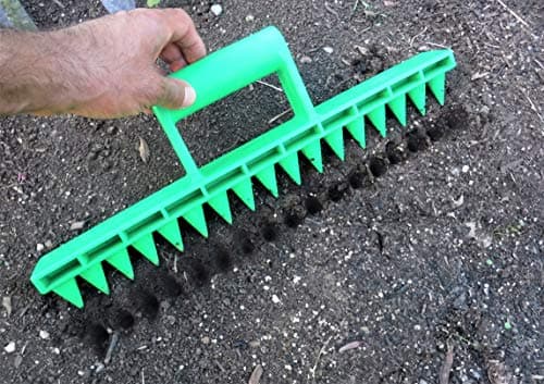 Seed-in Soil Digger and Soil Spacer for Planting Seeds