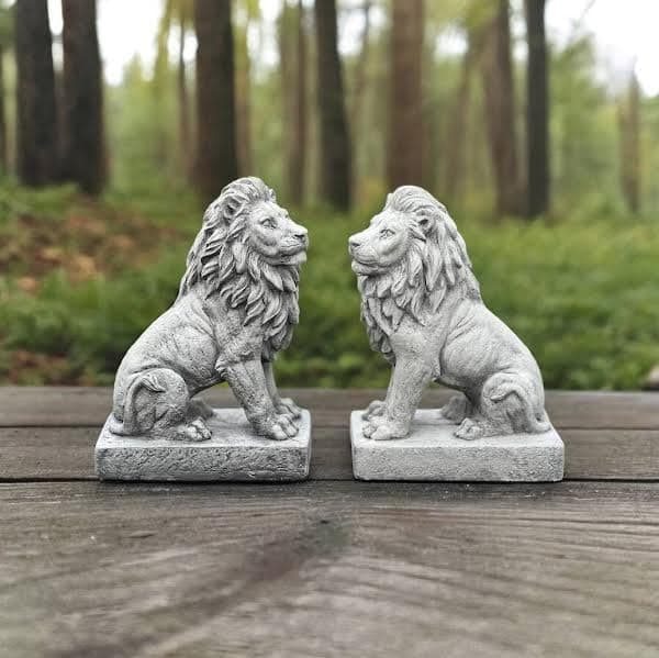 Cement Two Lion Figure Massive Pair of Animals Statue Concrete Lion Sculpure Outoor Or Front Door Decoration Yard Art Figurine Gift Idea