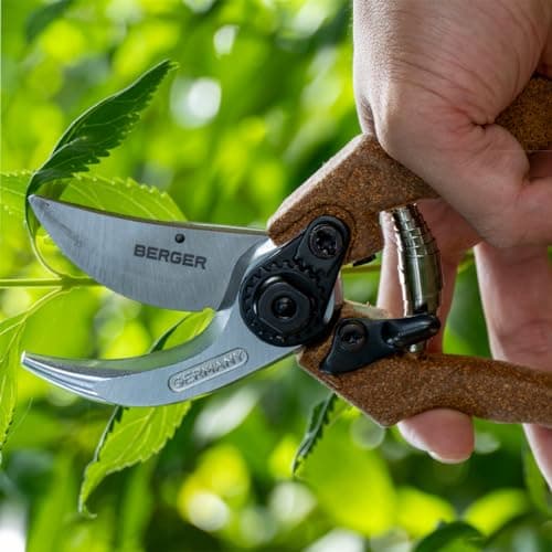 Professional Hand Pruning Shear, Forged Metal Body, Sap Groove to Prevent Sticking, 2 Locking Positions, Recycled Cork Handle Grip, C1200