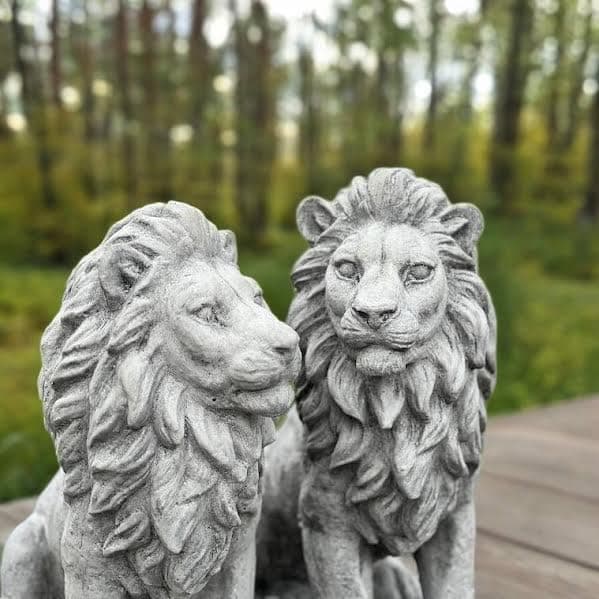 Cement Two Lion Figure Massive Pair of Animals Statue Concrete Lion Sculpure Outoor Or Front Door Decoration Yard Art Figurine Gift Idea