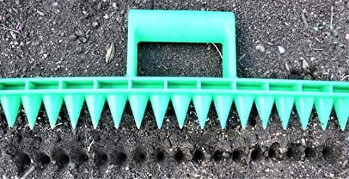 Seed-in Soil Digger and Soil Spacer for Planting Seeds