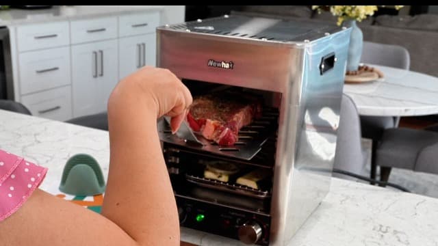 Newhai 1400℉ Propane Steak Broiler Gas Steak Grill for Carnivores Portable Propane Steak Smoker Broiler Stainless Steel Quick Cooking for Outdoor Picnic Beef Chicken Vegetables