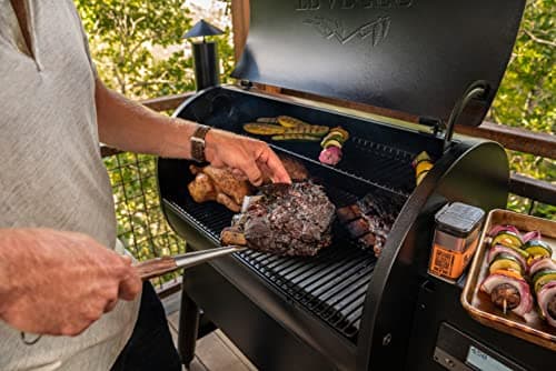 Traeger Grills Pro 780 Wood Pellet Smoker Grill, 6-in-1 BBQ Pellet Grill Combo, WiFi and App-Connected Electric Smoker, 780 Square Inches of Grilling Area, Temperature Control, Black Finish