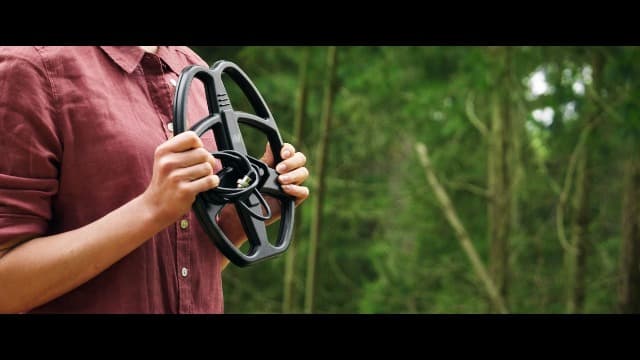 MINELAB X-Terra Voyager Metal Detector for Adults, All Terrain, Waterproof,Target ID, 4 Modes, Kit with Headphones & Digger