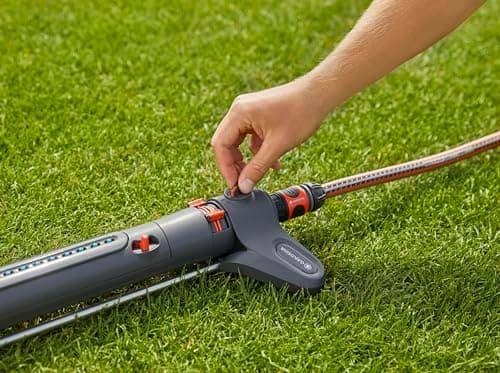 Gardena (18714) Up to 3800 sq ft - AquaZoom Adjustable Oscillating Yard Sprinkler, for Watering Large Area Lawn and Garden. Aquazoom Outdoor oscillating Sprinkler has Wide Heavy Duty Base.