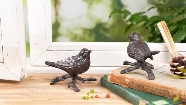 Sungmor Cast Iron Small Bird Statues, Set of 2 Realistic Rust Brown Bird with Branch Collectible Figurines, Farmhouse Home Garden Decorative Sculpture, Indoor and Outdoor Ornaments