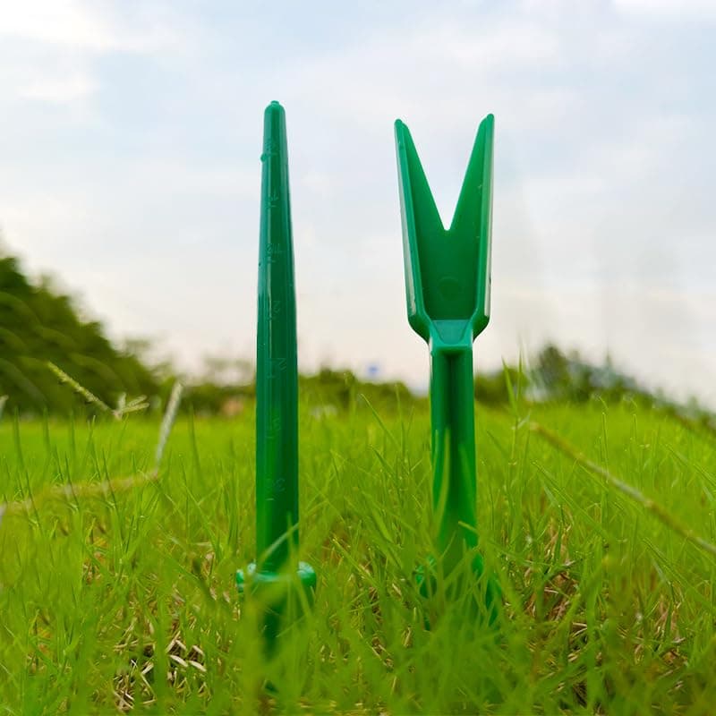 Green Mini Garden Hand Succulent Transplanting Tools,Widger Plastic Seedlings Dibber Sowing Digging Mini Garden Hand Tools for Home Gardens,Pack of 2 Gardening and Lawn Care