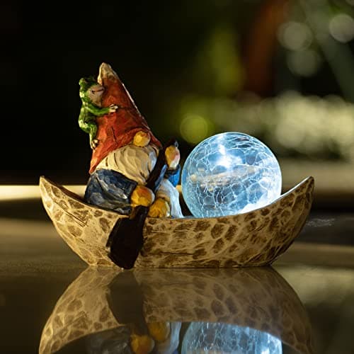 Garden Gnome Statue,Solar Gnomes Figurine,Outdoor Gnome Decor,Gnomes Decorations for Yard with Solar Light,Gnome Sculptures for Patio Lawn Ornaments