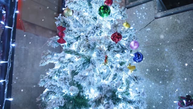 JMEXSUSS 168FT 600 LED White String Lights Outdoor Waterproof with Remote Indoor Christmas String Lights Cool White Christmas Tree Lights Plug in for Room Wedding Holiday Christmas Decorations