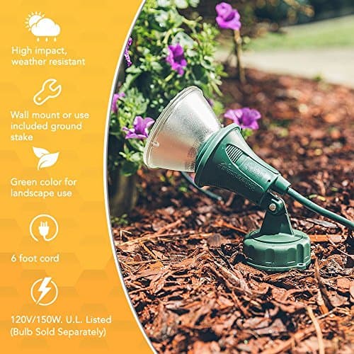 Woods Outdoor Floodlight Fixture With Stake (6-Feet cord; 120V; Green)
