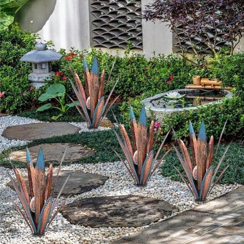 2pcs Tequila Sculpture Metal Agave Plant Home Decor Rustic Hand Painted Figurines Yard Decorations Lawn Ornaments（Multi-Color LED Solar Light ）