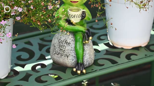 OwMell Frog Statue for Garden, Green Frog Figurine for Outdoor Decor Yard and Garden Decoration Resin Sculpture 6 Inches - Drinking Coffee