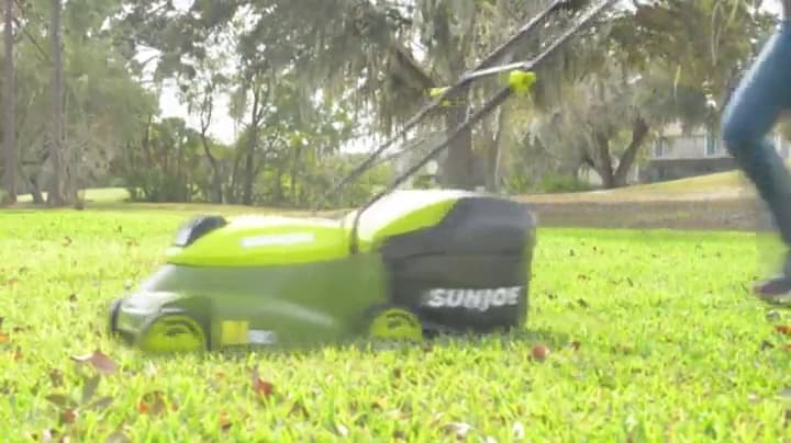 Sun Joe MJ401C-PRO 14-Inch 28-Volt Cordless Push Lawn Mower, w/Rear Discharge Chute, Pro Version