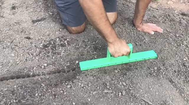 Seed-in Soil Digger and Soil Spacer for Planting Seeds