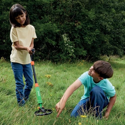 Brainstorm: Outdoor Adventure Metal Detector - 31.5" - Light N' Sound Treasure Hunting Toy, Lightweight & Portal, STEM Learning, Multi-Lingual, Kid 6+