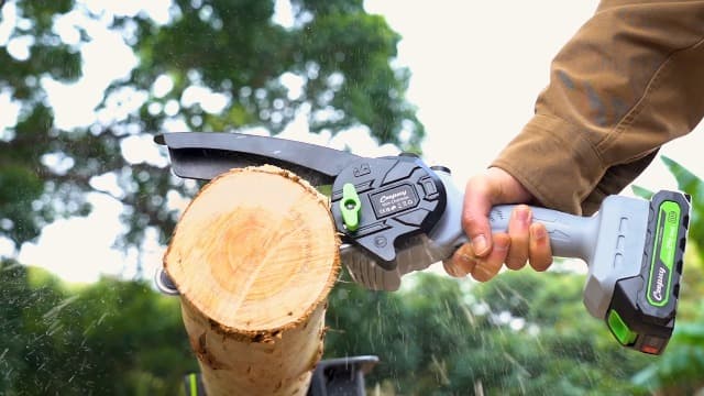 Mini Chainsaw Cordless,6 Inch Portable Electric Chain Saw w/ Automatic Oiler, Battery Powered Small Handheld Saw w/ Security Lock Trees Branches Trimming, Wood Cutting, 2 Batteries 3 Chains