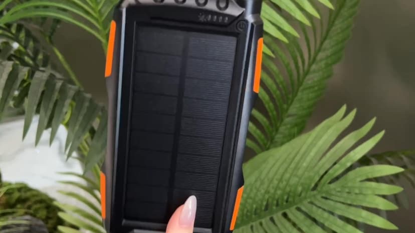 Power-Bank-Solar-Charger - 42800mAh Portable Charger,Solar Power Bank,External Battery Pack 5V3.1A Qc 3.0 Fast Charger Built-in Super Bright Flashlight (Orange)