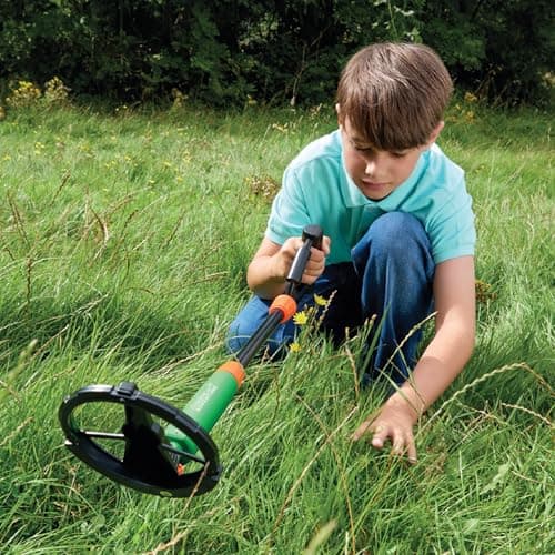 Brainstorm: Outdoor Adventure Metal Detector - 31.5" - Light N' Sound Treasure Hunting Toy, Lightweight & Portal, STEM Learning, Multi-Lingual, Kid 6+