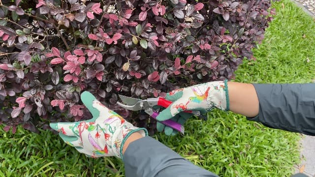 Leather-Gardening-Gloves for Women -Thorn-Proof Work-Gloves for Weeding, Digging, Planting,Pruning Yard garden Gloves