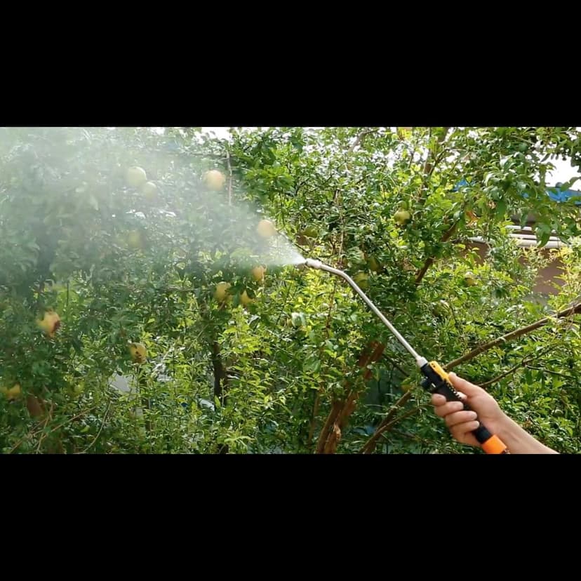 Mist Watering Wand For Hanging Baskets,25 Inch Spray Wand With Adjustable Nozzle, Car Pet Window Cleaning Tool, Great For Watering Seedbeds, Hanging Plants, Deck Plants.（90-degree curved nozzle）