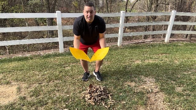 Leaf Scoops Hand Rakes, Large Leaf Grabbers for Yard Work and Garden Use, Clear and Collect Garden Rake, Leaf Scooper and Claws for Leaves, Lawn Debris, and Trash Cleanup, Yellow
