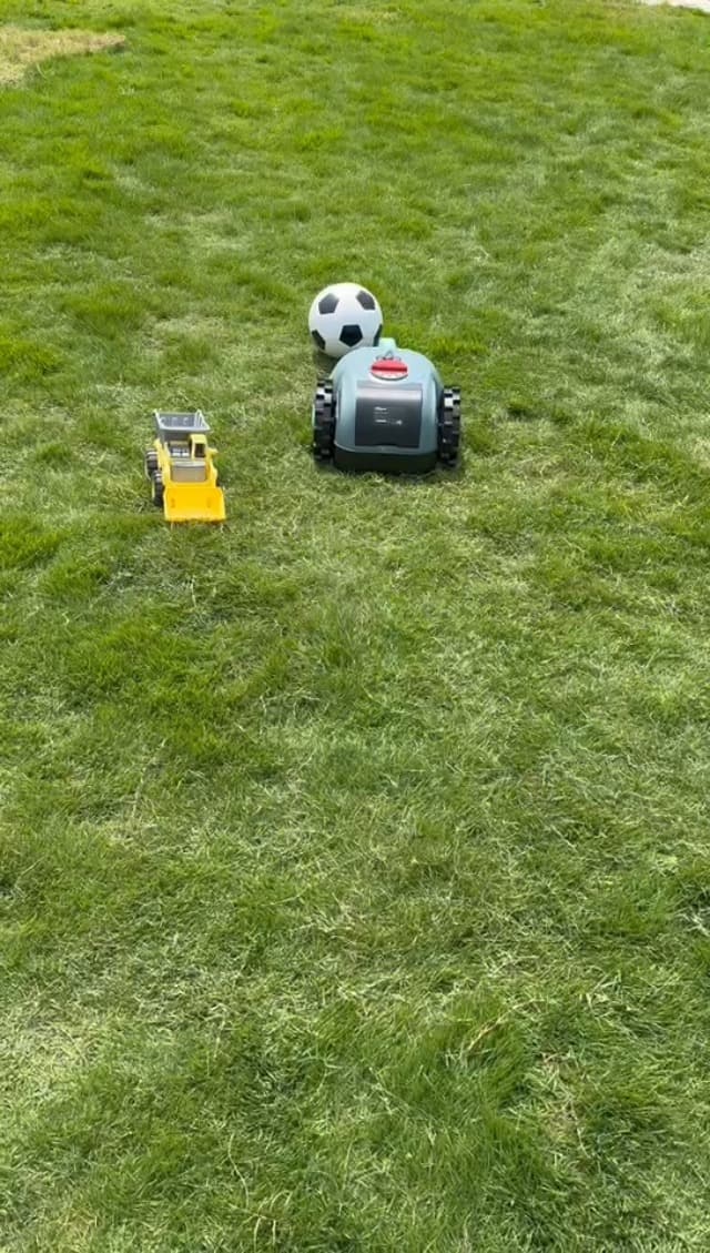 V100 Robotic Lawn Mower with Visual Navigation, Smart Obstacle Avoidance, Adjustable Cutting Height, Low Noise – Ideal for Small Lawns