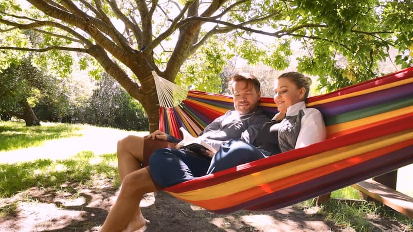Brazilian Double Hammock with Tree Straps,Extra Large 240x160cm,2 Persons Hammock for Backyard Patio Outdoor and Indoor,450lbs Weight Capacity,Soft Woven Cotton Fabric Red Stripe