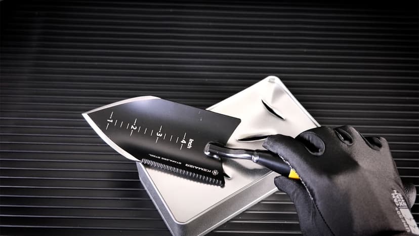Heavy-Duty Trowel Garden Tool, Stainless Steel Serrated Hand Shovel for Effortless Digging, Weed Control, and Precise Bulb Planting