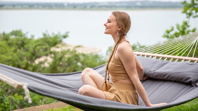 SUNCREAT Portable Tree Hammock with Hardwood Spreader Bar, Extra Large Soft Pillow, Heavy Duty 2 Person Hammock for Indoor, Outdoor, Gray