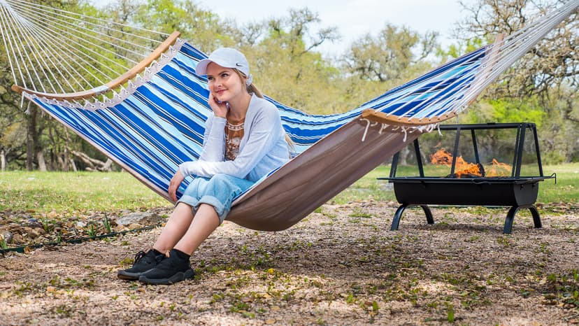 SUNCREAT Portable Hammock with Carrying Bag, 2 Person Hammock with Curved Spreader Bar, Blue Stripes