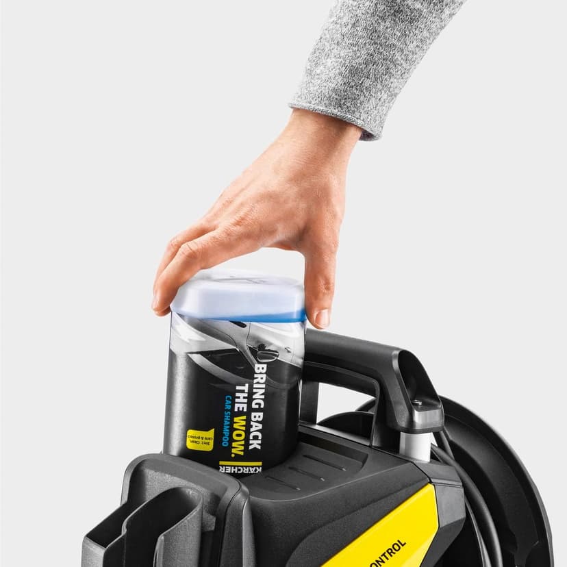Kärcher Pressure Washer, K5 Premium Smart Control, Max 2500 PSI, Smart Control Gun & 3-in-1 Multi Jet Spray Wand - 1.55 GPM