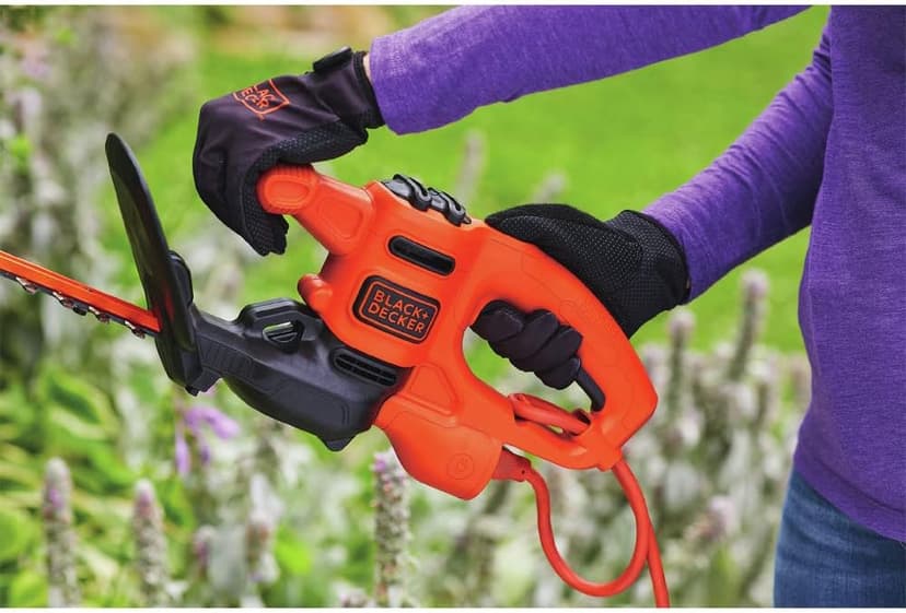 BLACK+DECKER Electric Hedge Trimmer, 16-Inch (BEHT100)