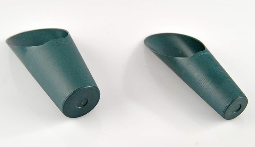 Home-X Set of 2 Soil Scoops - Mini Hand Scoops for Transplanting, Weeding, and Potting - Small Garden Scoop, Potting Scoopers, Bonsai Tool - Set of 2 Different Sizes 6½" x 2½" and 6¼" x 1¾" - Green