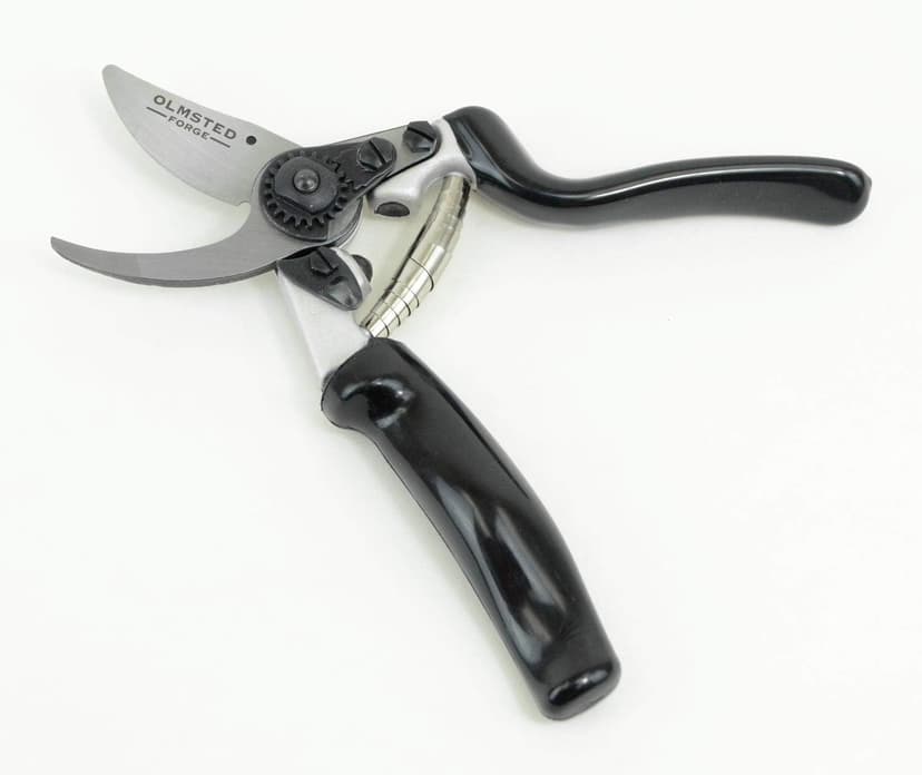Hand Bypass Pruner with Rotating Handle