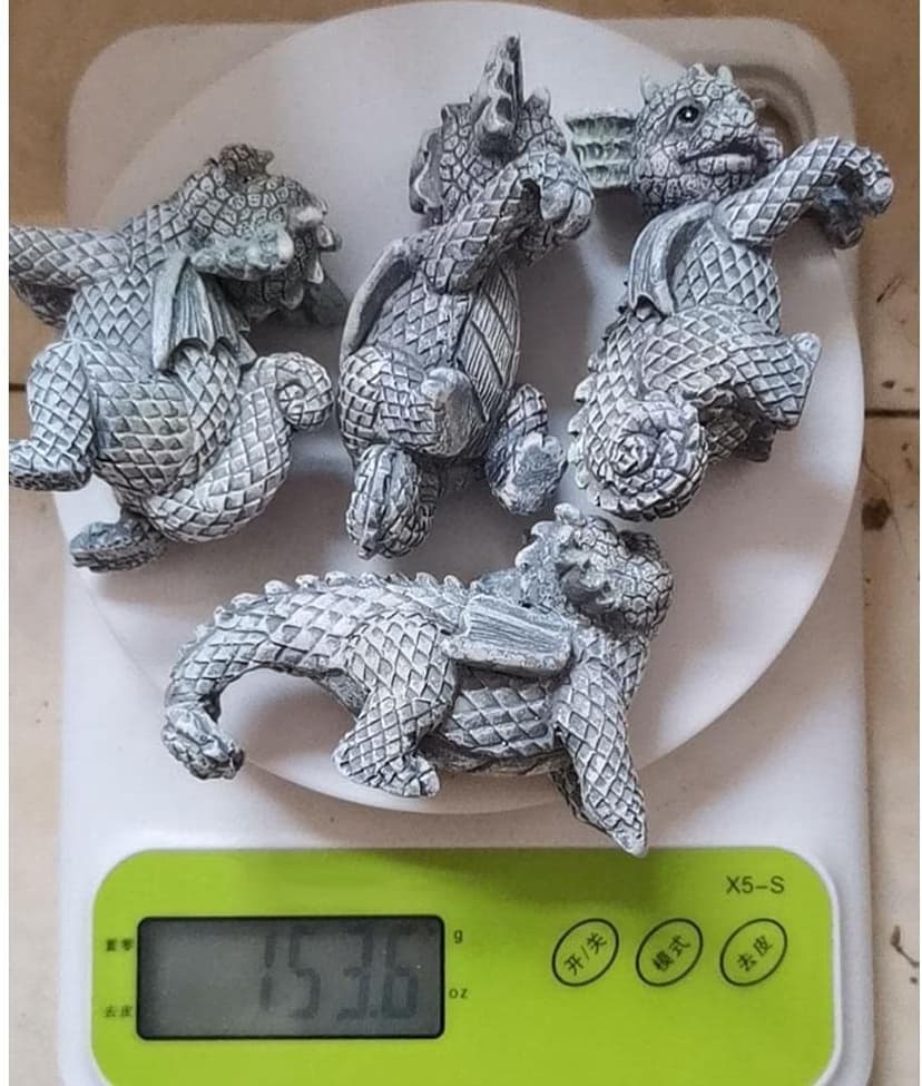 4 PCS Cute Dragon Figurines, Hanging Animal Statue for Planter Pot, Resin Climbing Sculpture Flower Pot and Vase Hugger for Patio Lawn Yard Ornaments