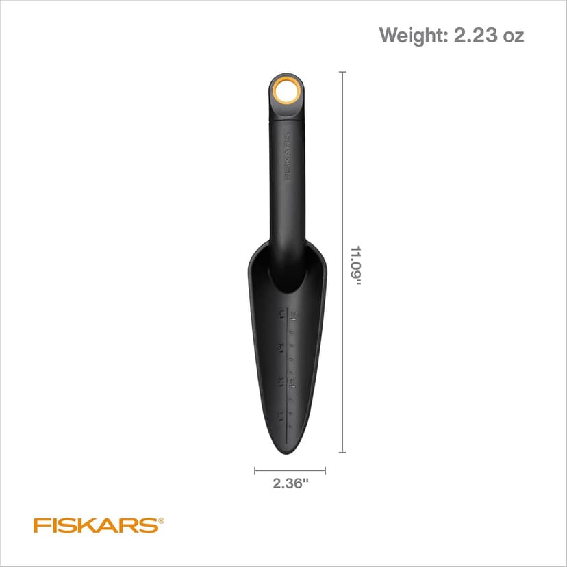 Fiskars Eco Transplanter with Narrow Curved Spade, Depth Markings, Ergonomic Handle, UV Resistance, Ideal for Seedlings and Small Plants