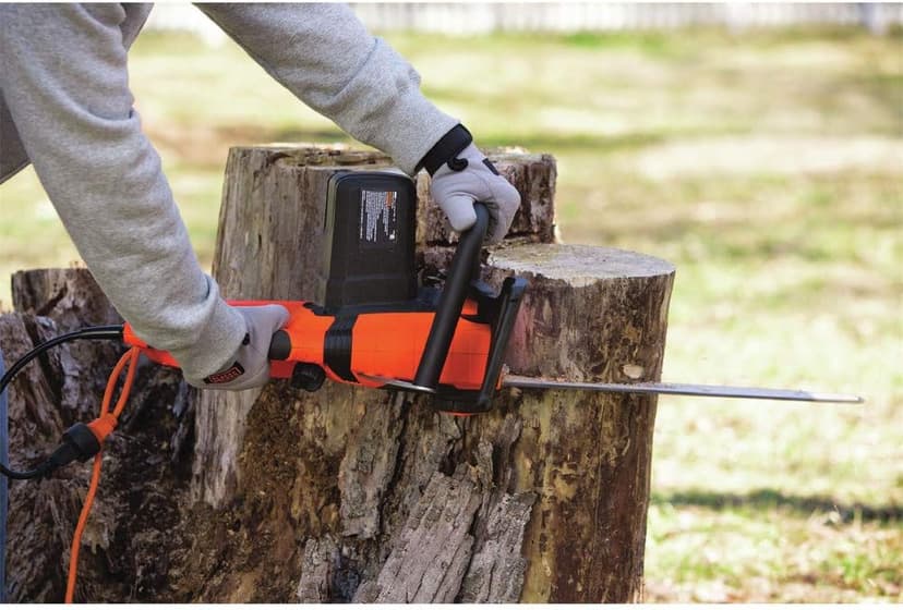 BLACK+DECKER Electric Chainsaw, 18-Inch, 15-Amp, Corded (CS1518)