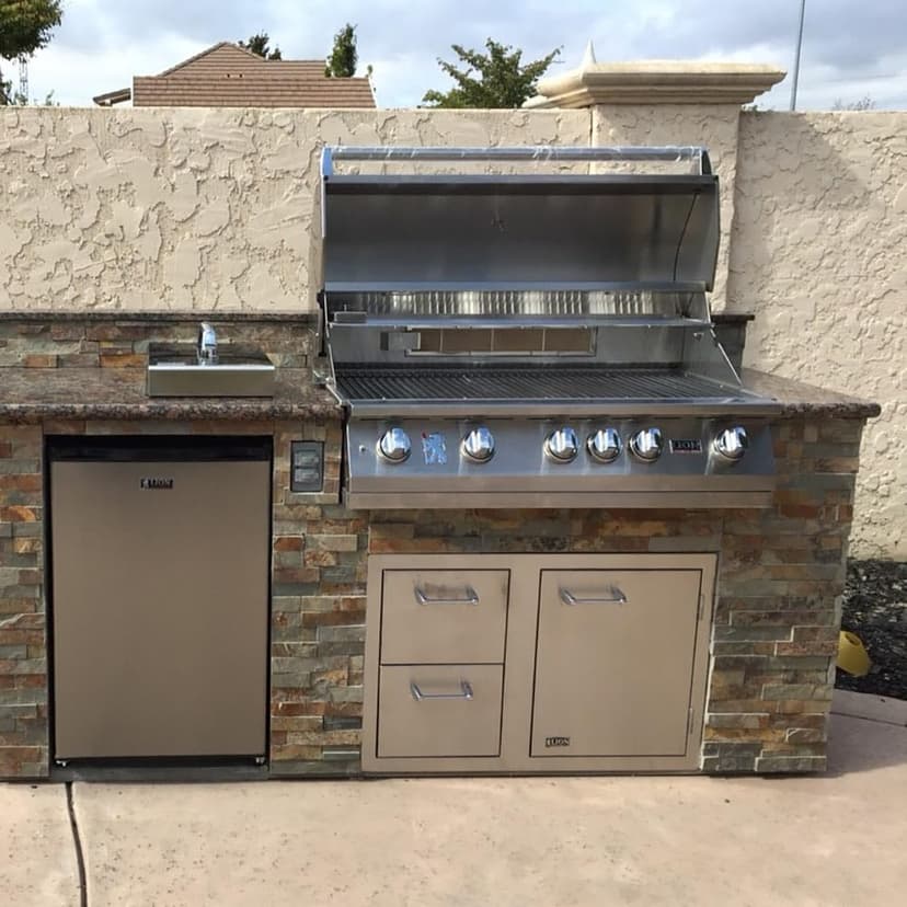 Lion L90000 40-Inch Built-in Propane Gas Grill with Rear Infrared Burner