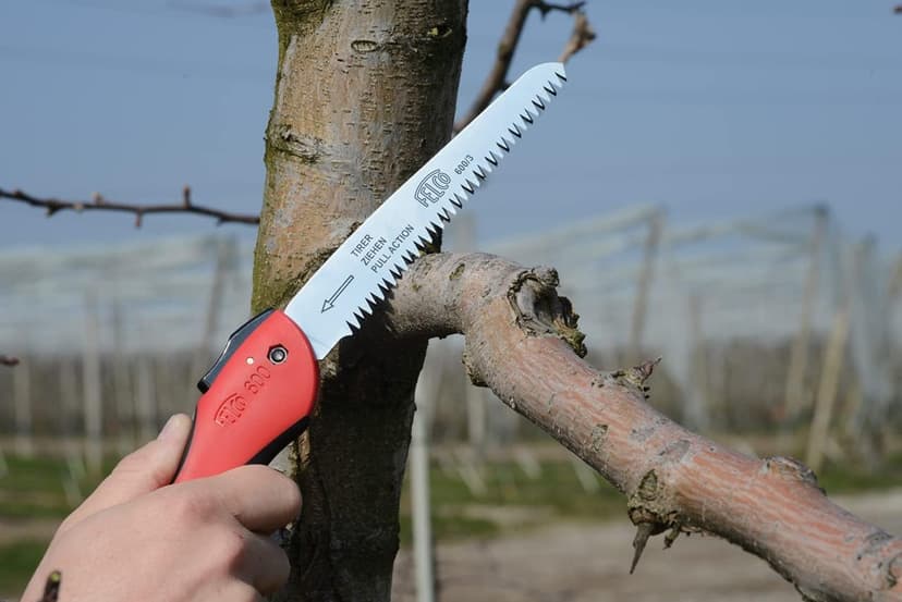 FELCO Folding Saw (F 600) - Classic Tree Pruning Saw with Pull-Stroke Action, Red