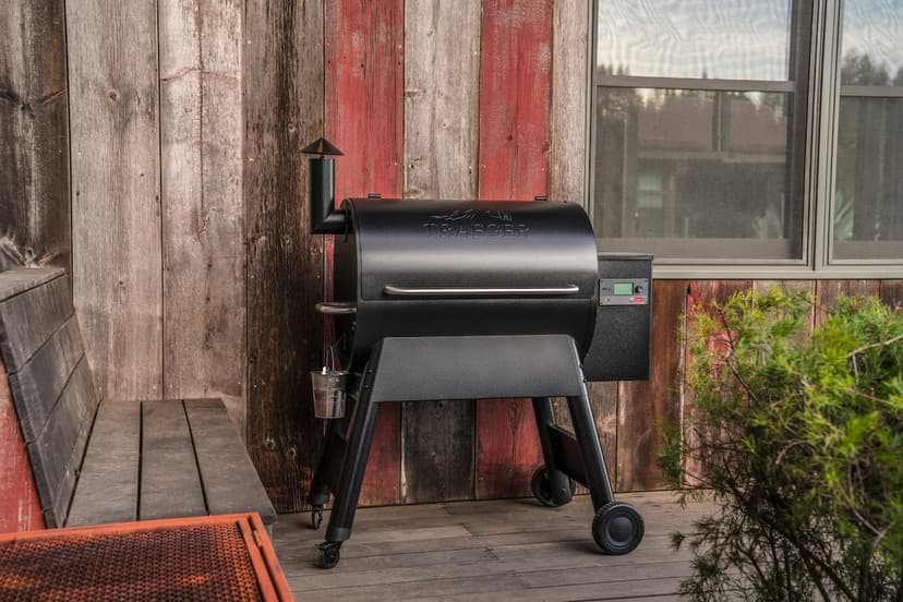 Traeger Grills Pro 780 Wood Pellet Smoker Grill, 6-in-1 BBQ Pellet Grill Combo, WiFi and App-Connected Electric Smoker, 780 Square Inches of Grilling Area, Temperature Control, Black Finish