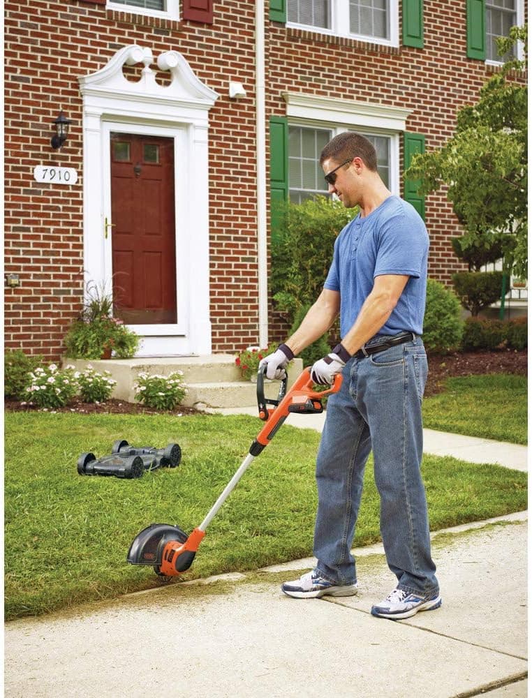 BLACK+DECKER Combination String Trimmer, Lawn Mower, and Edger, Cordless 3-in-1 (MTC220)