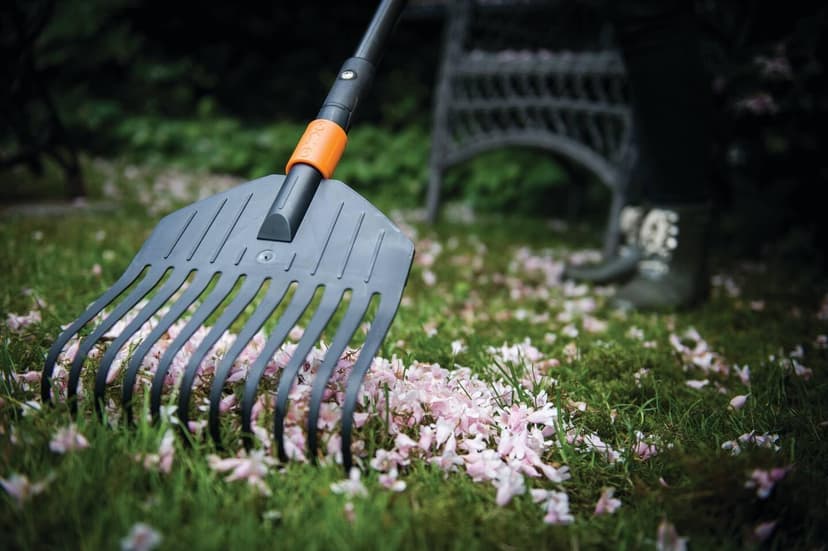Fiskars Leaf Broom, Tool Head, Small, 11 Tines, Width: 21.3 cm, Plastic Tines, Black/Orange, QuikFit, 1000659