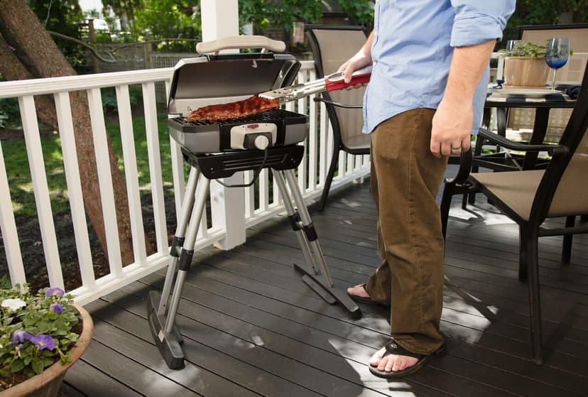 Cuisinart Outdoor Electric Grill with VersaStand, 145 sq. inch Cooking Space & VersaStand Grill Tote Cover