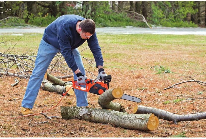 BLACK+DECKER Electric Chainsaw, 18-Inch, 15-Amp, Corded (CS1518)